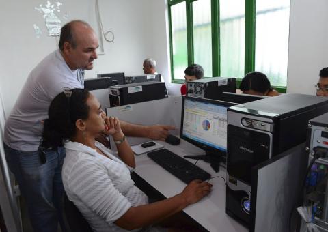 Moradores do Japiinlândia são beneficiados com cursos de inclusão digital